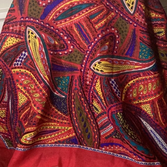 JAGO 100% lightweight wool scarf 34 inch square RED paisley print bright colors - Picture 5 of 13